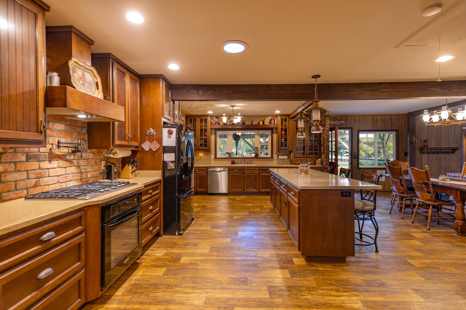 560 Riverside Road Oak View, CA 93022 - Photo 7 of 32