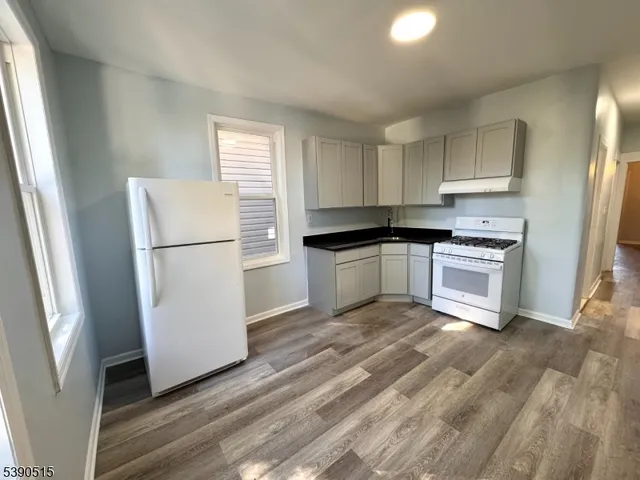 $2,000 | 532 Grove Street, Irvington, NJ 07111