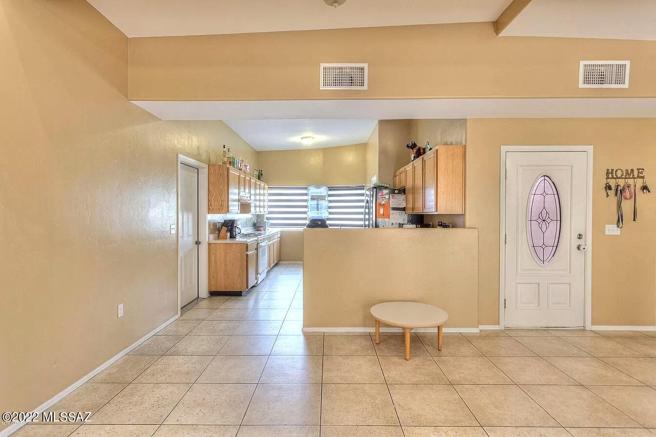 463 Tapiz Court Rio Rico, AZ 85648 - Photo 3 of 15