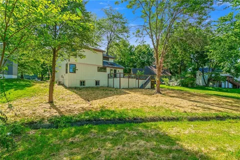 $309,000 | 708 Autumn Drive, Belton, MO 64012