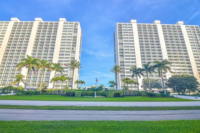 $1,750,000 | 2800 South Ocean Boulevard, Unit 15L, Boca Raton, FL 33432