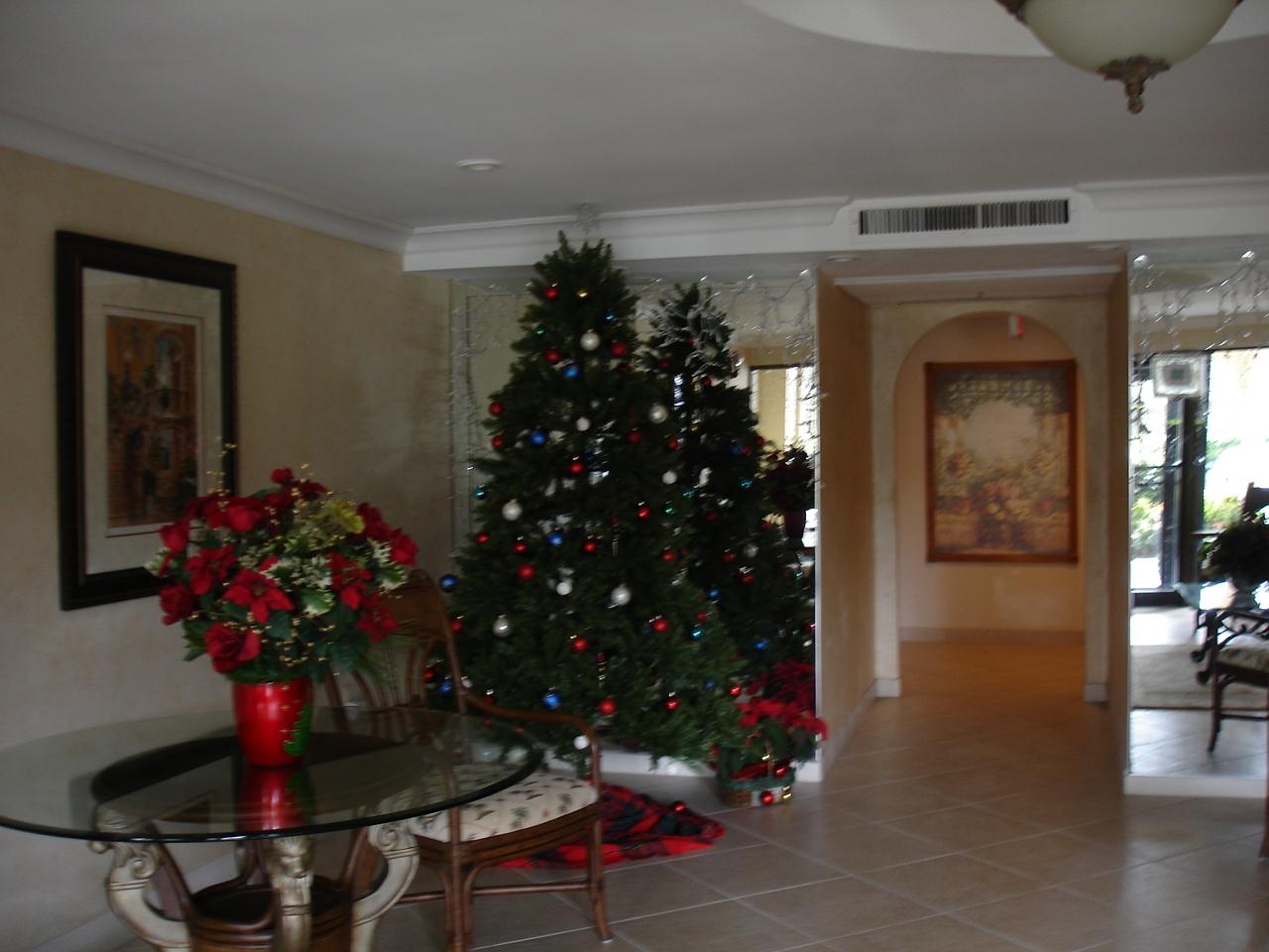 951 De Soto Road, Unit 328 Boca Raton, FL 33432 - Photo 18 of 22 Lobby /Reception