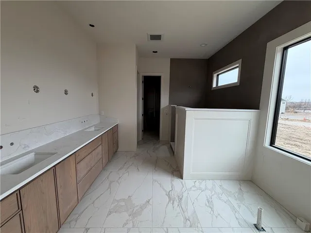 $1,385,772 | 16063 South Twilight Lane, Olathe, KS 66062