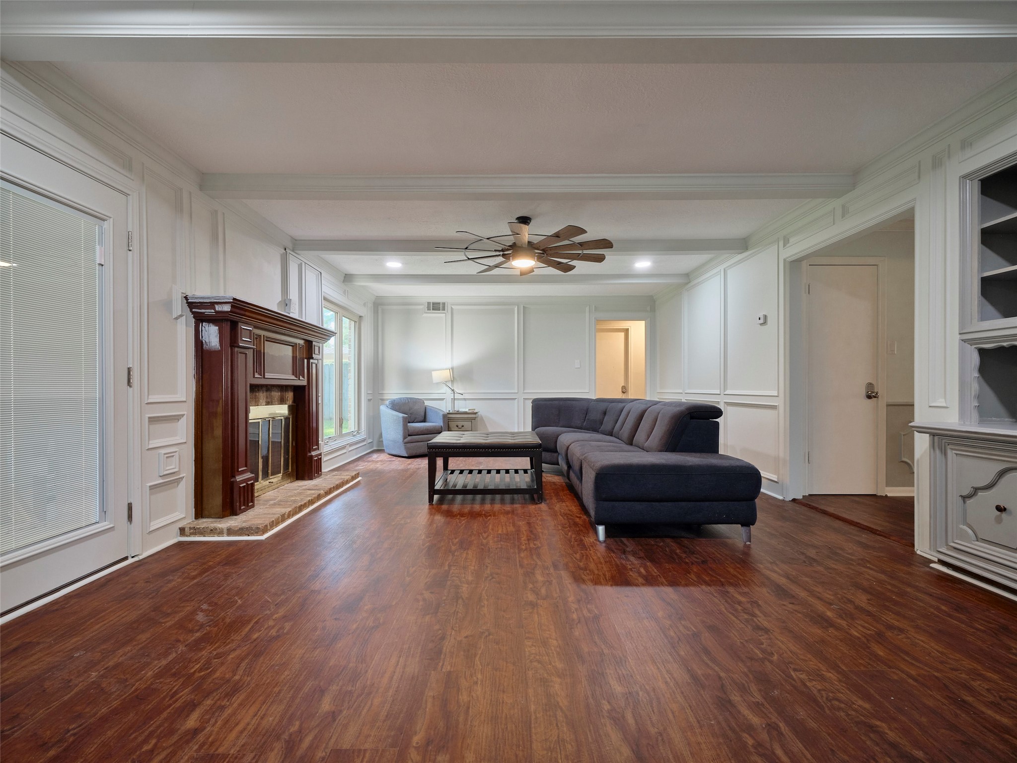 6915 Worcester Drive Spring, TX 77379 - Photo 2 of 36