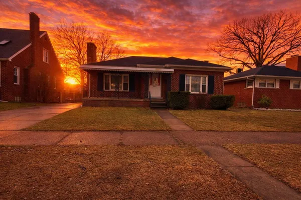 $142,500 | 981 Harrison Boulevard, Lincoln Park, MI 48146