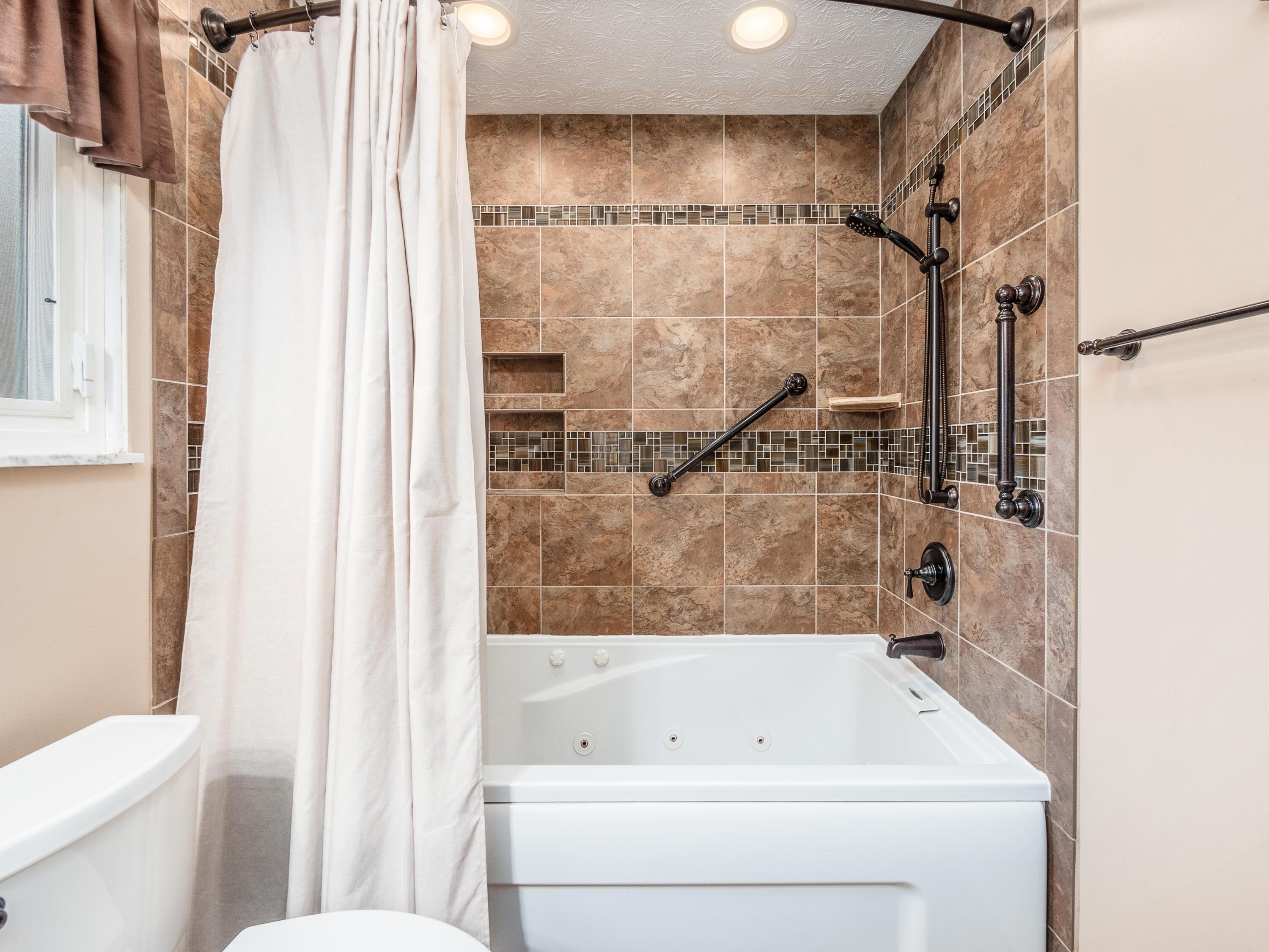 382 Forward Pass Road Southwest Pataskala, OH 43062 - Photo 25 of 71 Full Bath