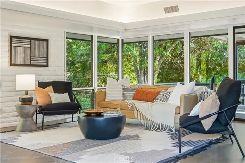 $1,585,000 | 224 Tumble Creek Lane, Fallbrook, CA 92028
