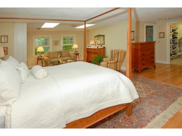 71 Spruce Road Wolfeboro, NH 03894 - Photo 14 of 28 Gallery Image 14