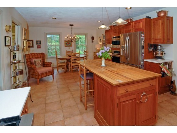 71 Spruce Road Wolfeboro, NH 03894 - Photo 3 of 28 Gallery Image 3