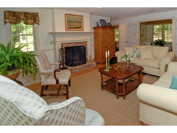 71 Spruce Road Wolfeboro, NH 03894 - Photo 8 of 28 Gallery Image 8