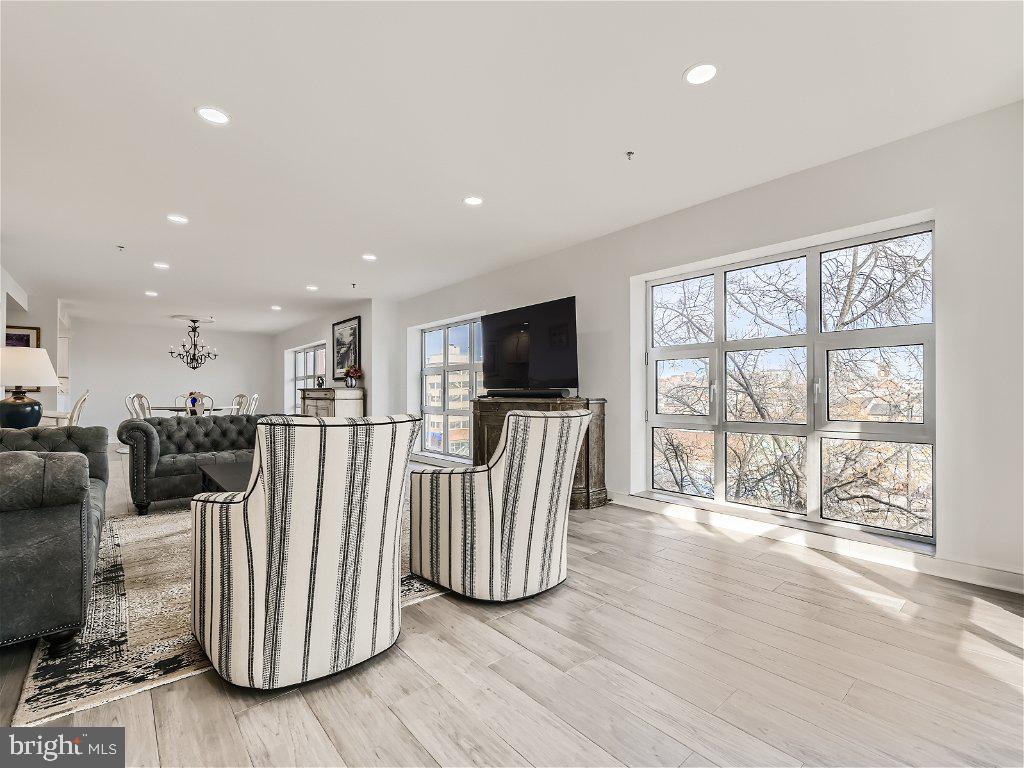 250 President Street, Unit 211 Baltimore, MD 21202 - Photo 15 of 52