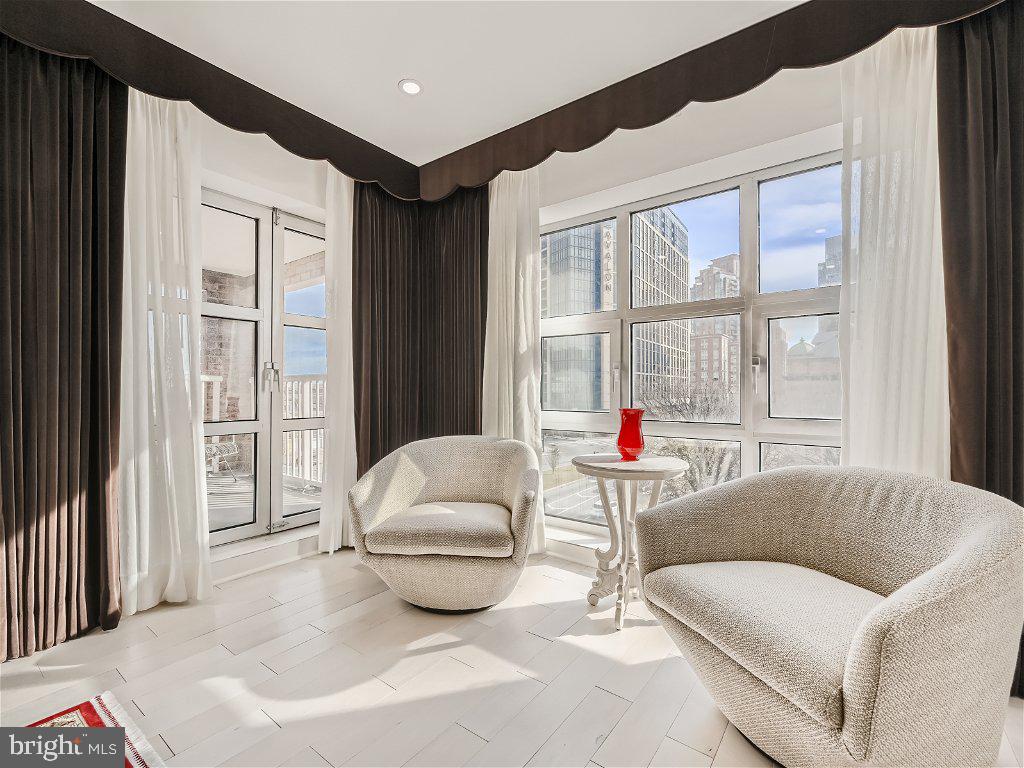 250 President Street, Unit 211 Baltimore, MD 21202 - Photo 20 of 52