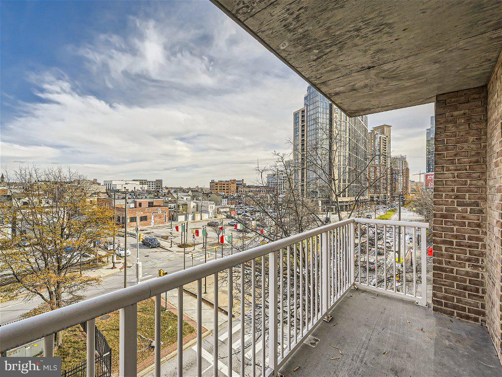 250 President Street, Unit 211 Baltimore, MD 21202 - Photo 27 of 52