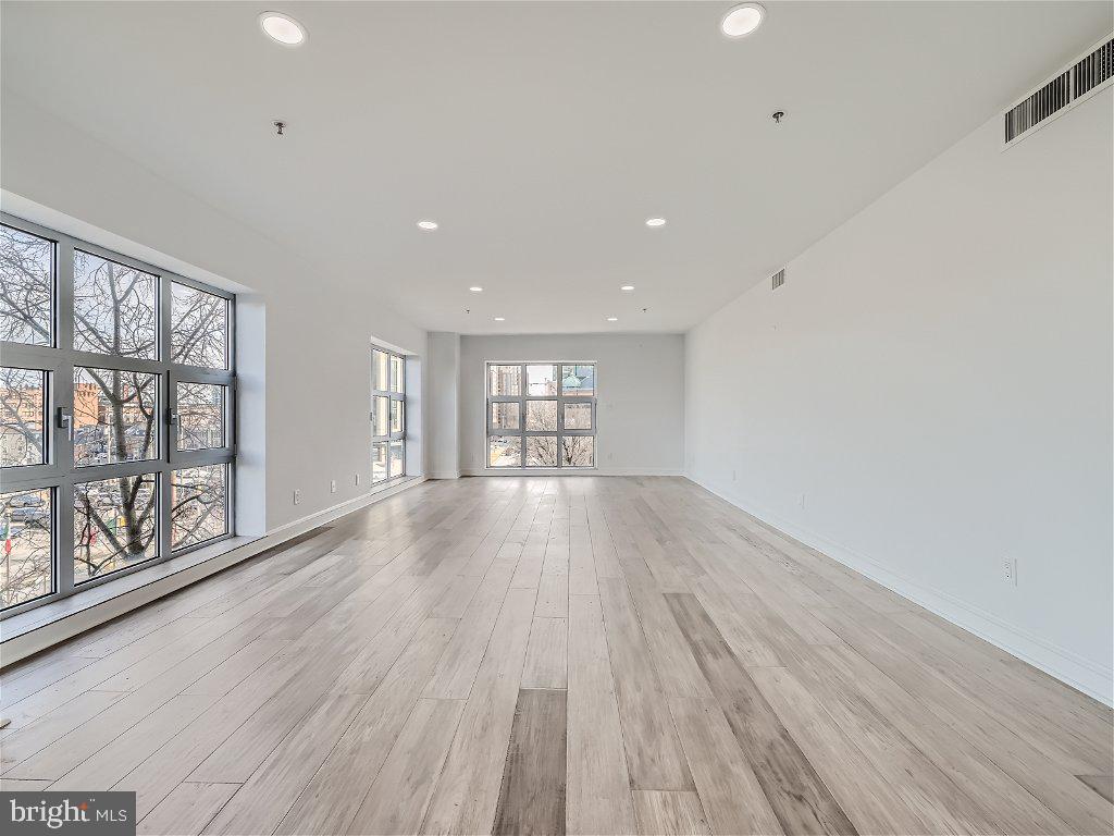 250 President Street, Unit 211 Baltimore, MD 21202 - Photo 44 of 52