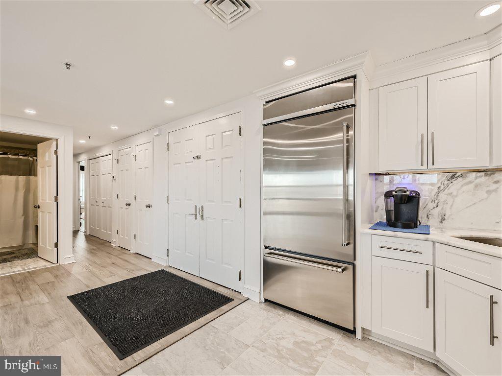 250 President Street, Unit 211 Baltimore, MD 21202 - Photo 5 of 52
