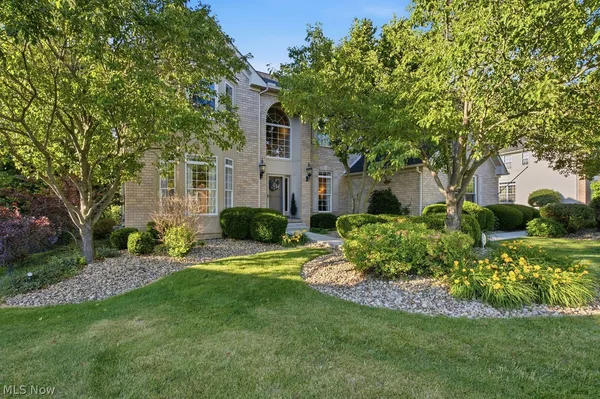 $850,000 | 1060 West Parkway Boulevard, Aurora, OH 44202