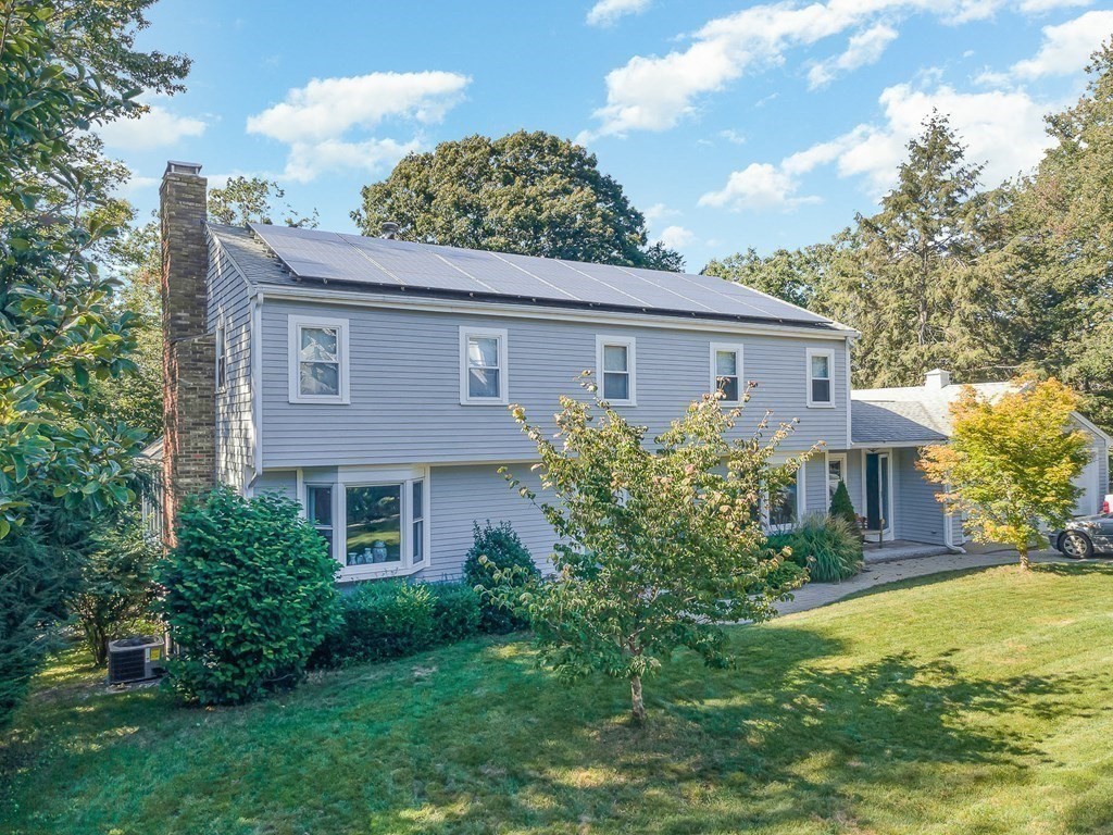 64 Old Pasture Road Cohasset, MA 02025 - Photo 4 of 42 Gallery Image 4