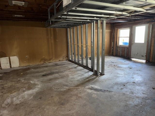 603 Lindsay Road Carnegie, PA 15106 - Photo 20 of 24 a view of an empty room