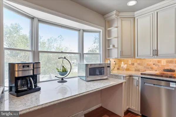 $679,999 | 305 North Red Hill Road, Martinsburg, WV 25401