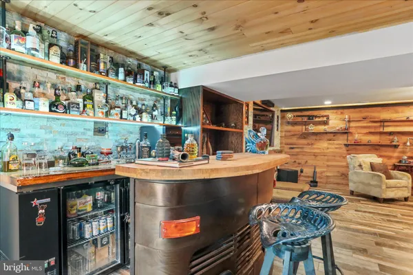 $679,999 | 305 North Red Hill Road, Martinsburg, WV 25401