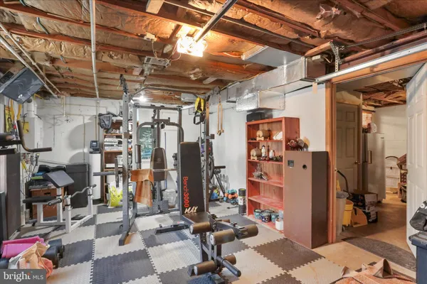 $679,999 | 305 North Red Hill Road, Martinsburg, WV 25401