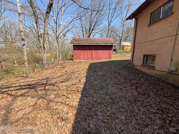 $99,000 | 8 County Road 529, Como, MS 38619