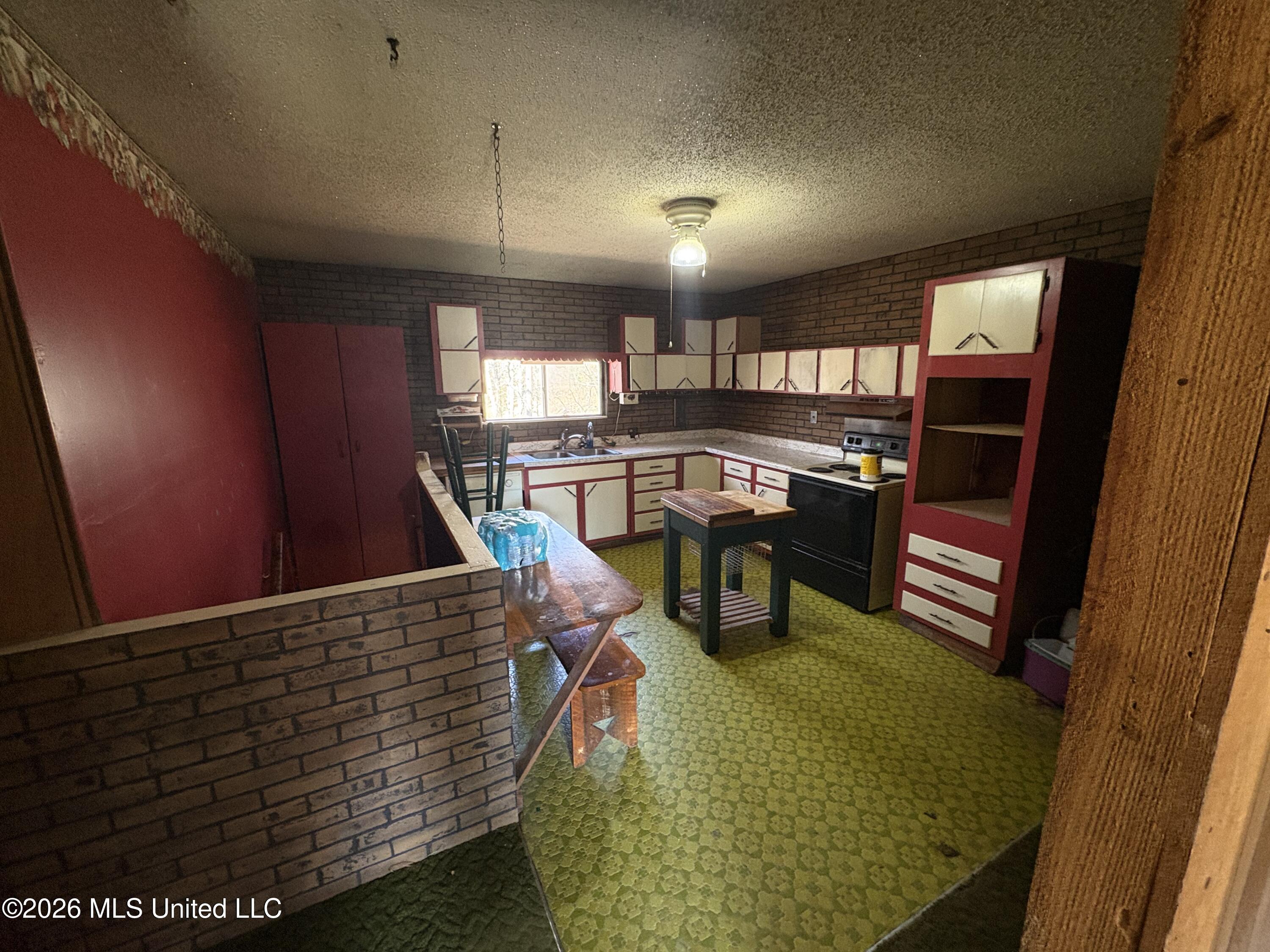 8 County Road 529 Como, MS 38619 - Photo 6 of 32 00_IMG_9419