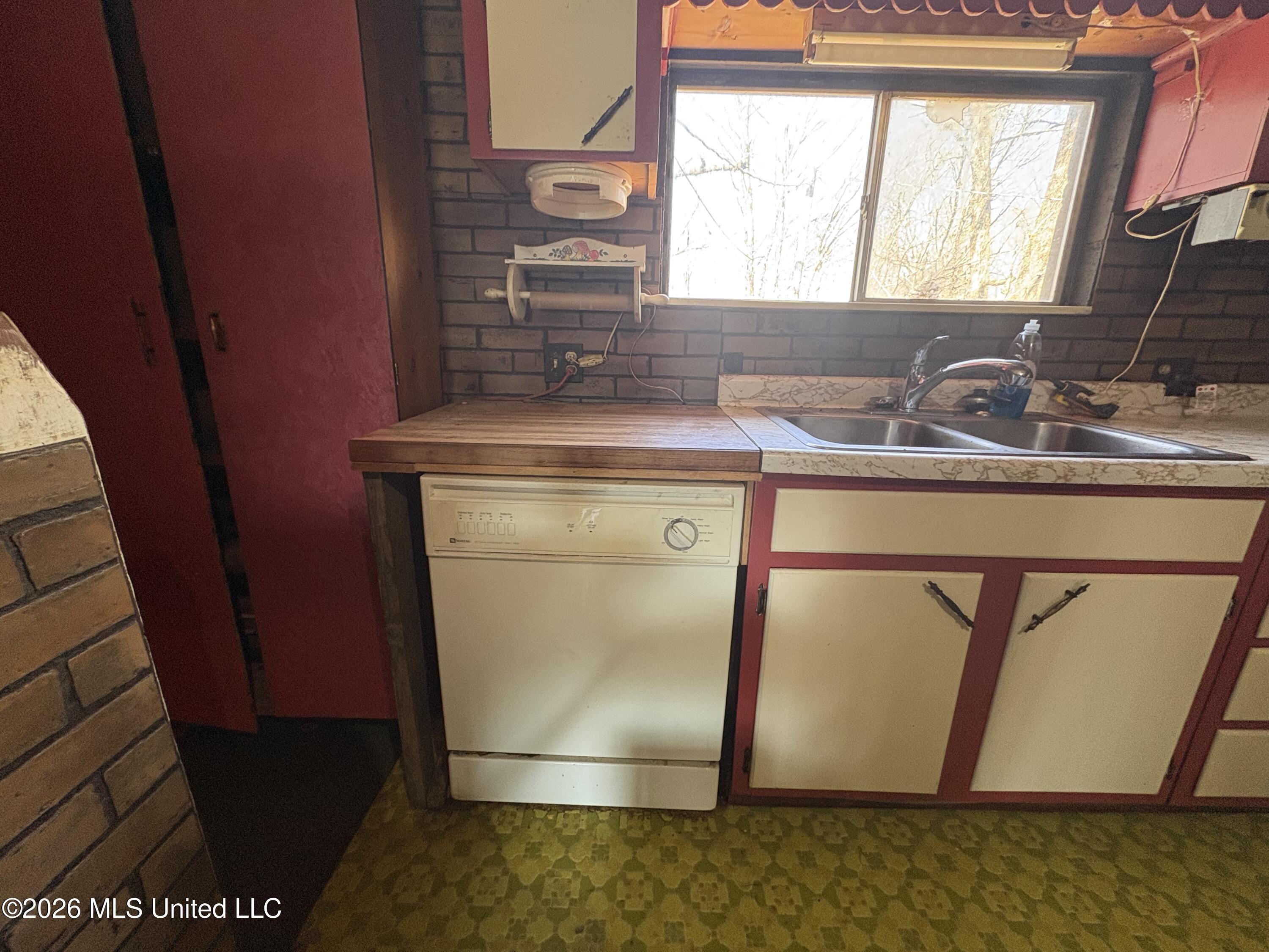 8 County Road 529 Como, MS 38619 - Photo 9 of 32 25_IMG_9422