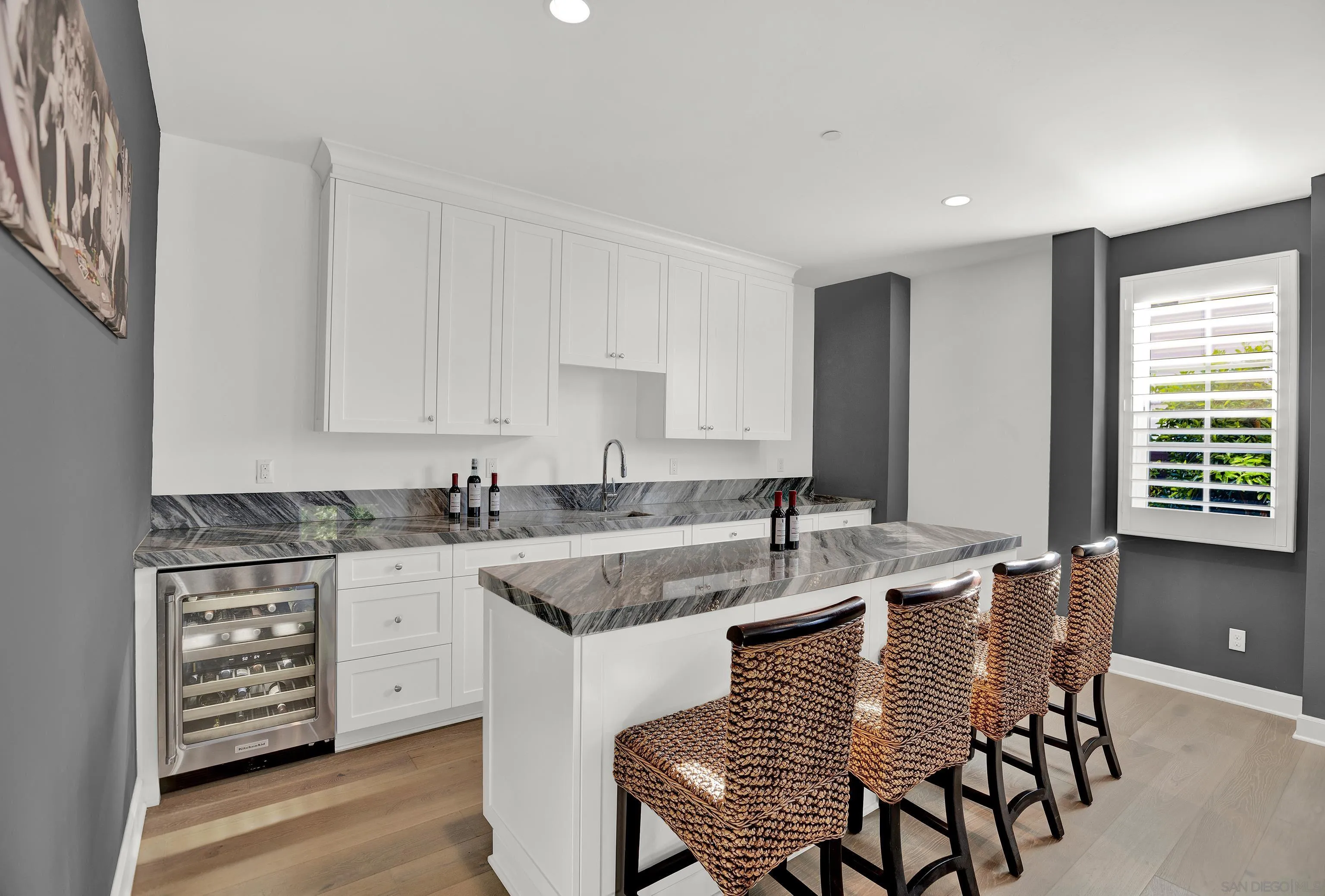 946 Pearl Drive San Marcos, CA 92078 - Photo 19 of 42 a view of kitchen with granite countertop cabinets table and chairs
