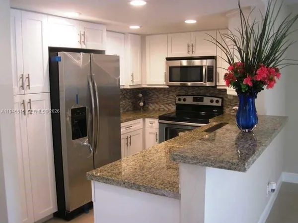 $225,000 | 9001 Southwest 77th Avenue, Unit C204, Miami, FL 33156