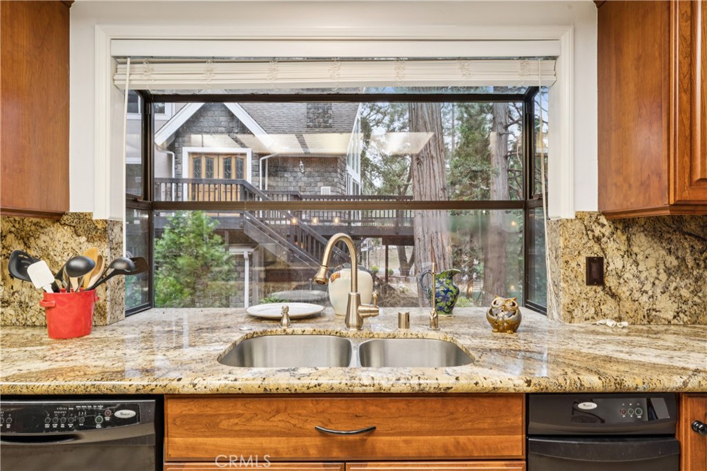 641 Golf Course Road Lake Arrowhead, CA 92352 - Photo 14 of 64