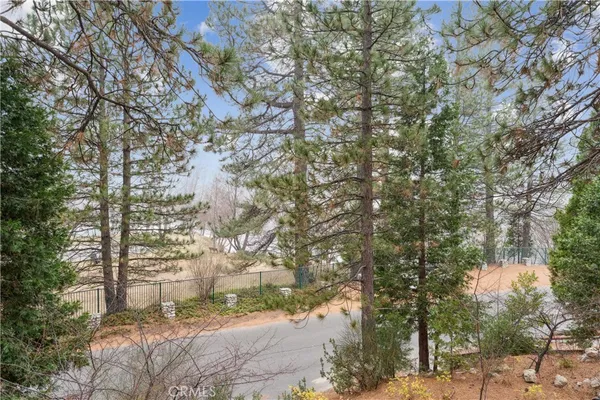 $848,000 | 641 Golf Course Road, Lake Arrowhead, CA 92352