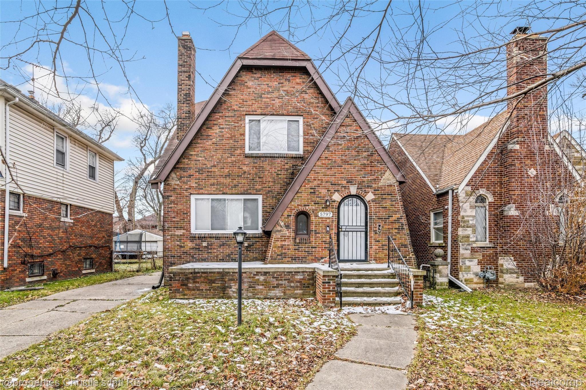 5797 Yorkshire Road Detroit, MI 48224 - Photo 2 of 28 03-5797 Yorkshire Rd - Detroit0029.jpg