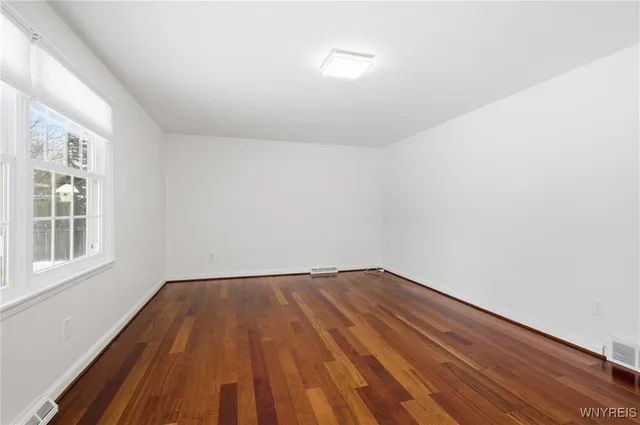 $405,000 | 215 Fruitwood Terrace, Amherst, NY 14221