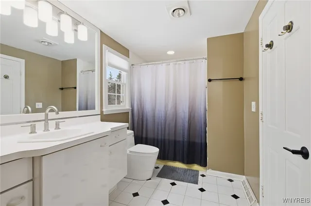 $405,000 | 215 Fruitwood Terrace, Amherst, NY 14221