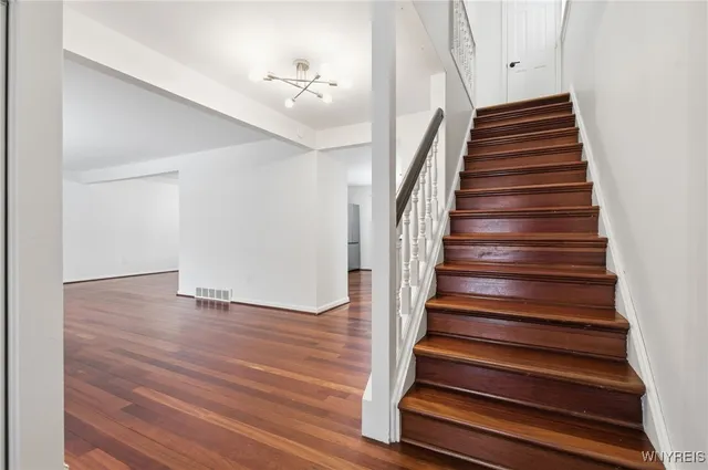 $405,000 | 215 Fruitwood Terrace, Amherst, NY 14221