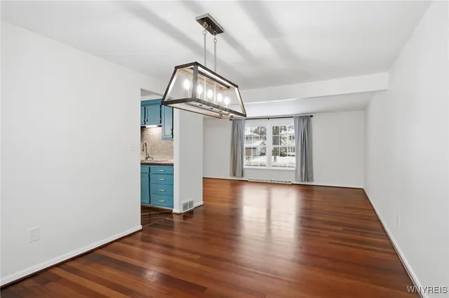 $405,000 | 215 Fruitwood Terrace, Amherst, NY 14221