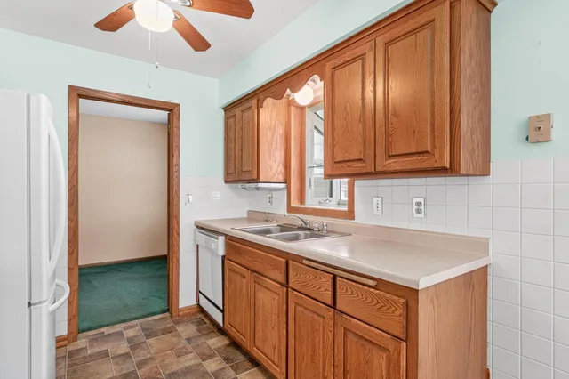 $350,000 | 3012 Aquila Avenue North, Crystal, MN 55427