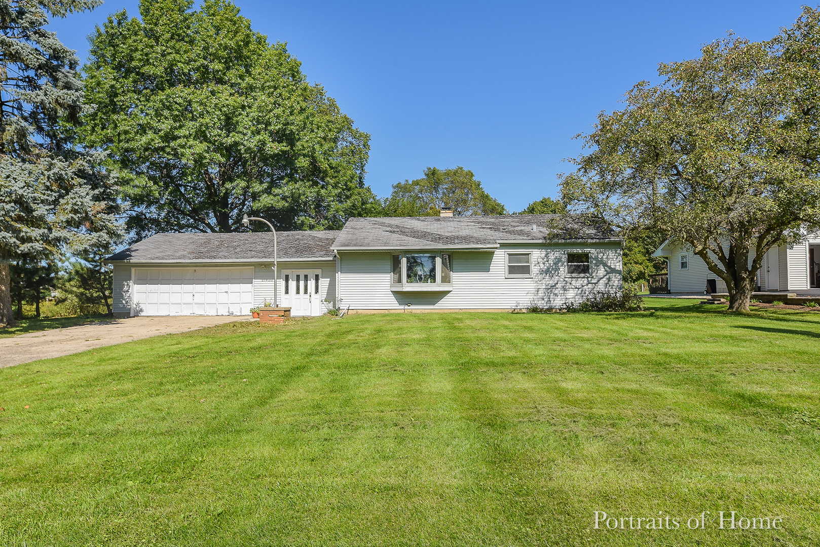 27W212 Bauer Road Naperville, IL 60563 - Photo 1 of 18