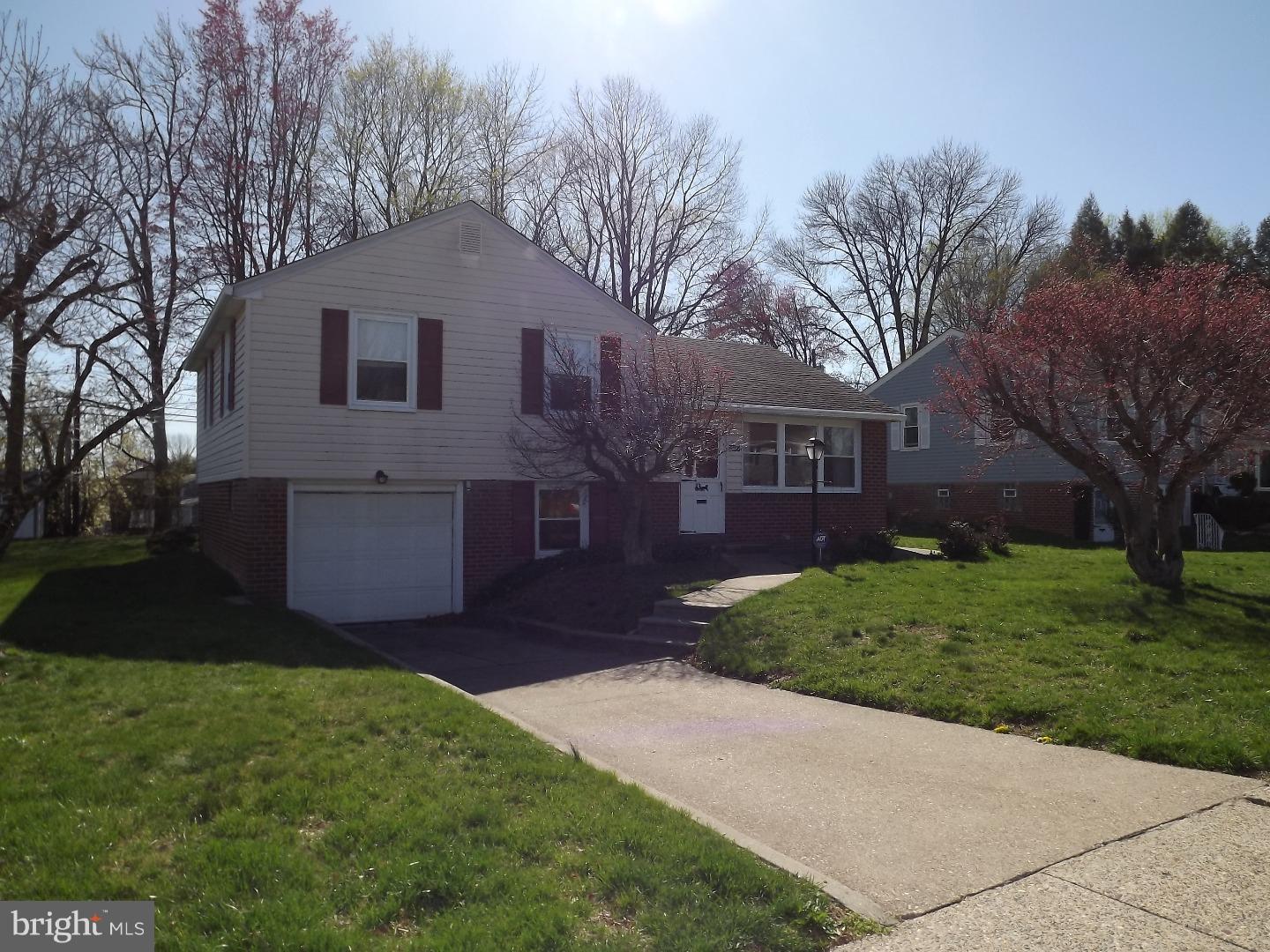 3822 Andrea Road Philadelphia, PA 19154 - Photo 1 of 23 Exterior Front
