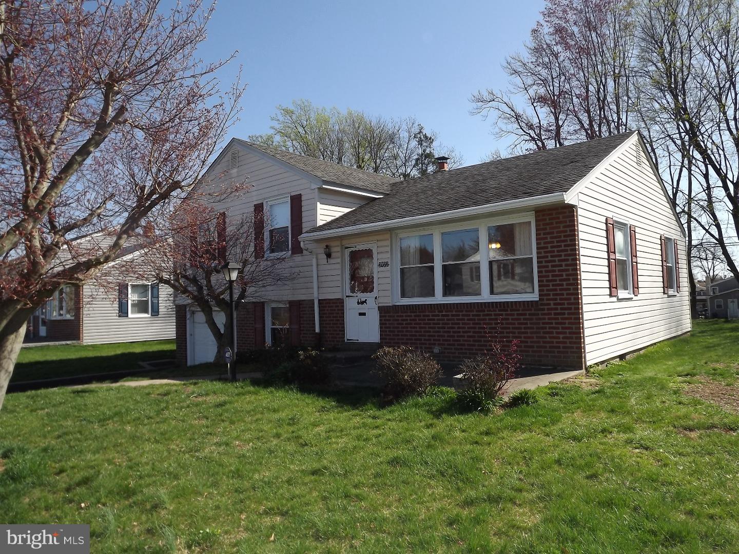 3822 Andrea Road Philadelphia, PA 19154 - Photo 3 of 23 Exterior Back