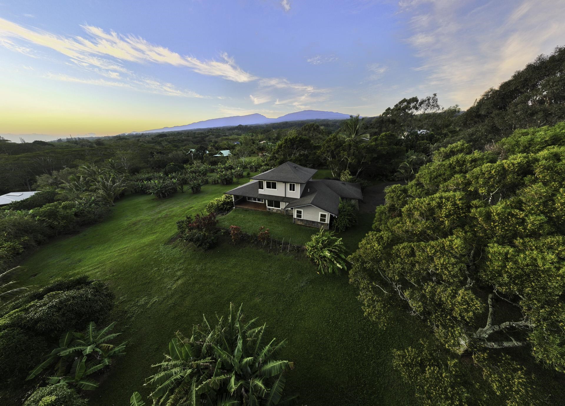 43 West Waipio Road Haiku, HI 96708 - Photo 12 of 44 a view of a city