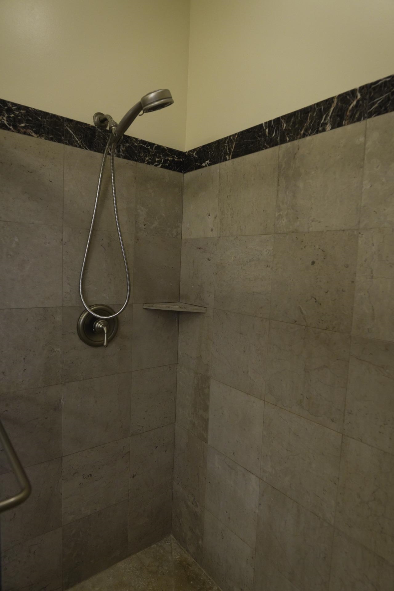 43 West Waipio Road Haiku, HI 96708 - Photo 30 of 44 a bathroom with a shower