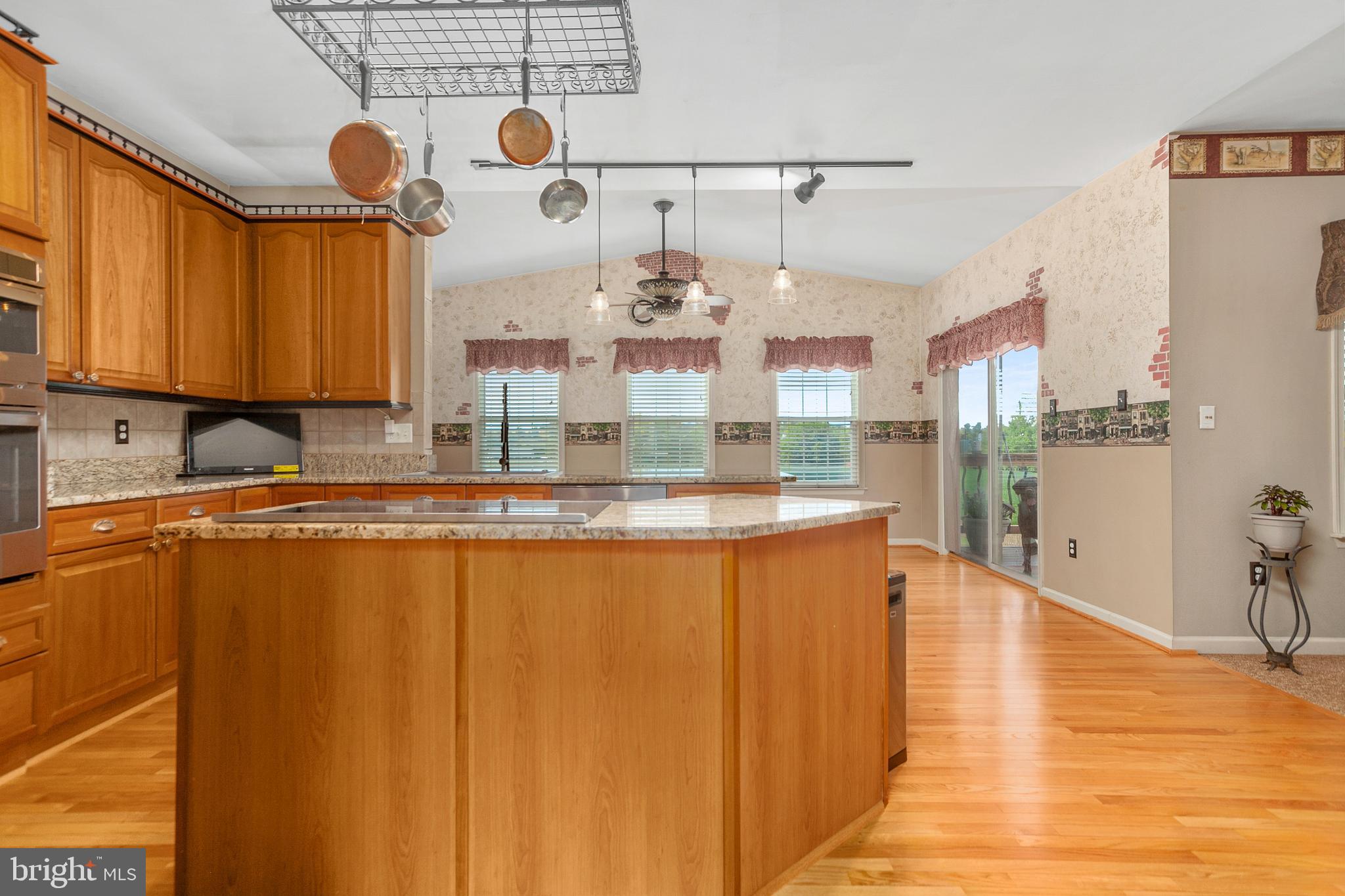 22428 Durberry Road Smithsburg, MD 21783 - Photo 6 of 55 Gallery Image 6