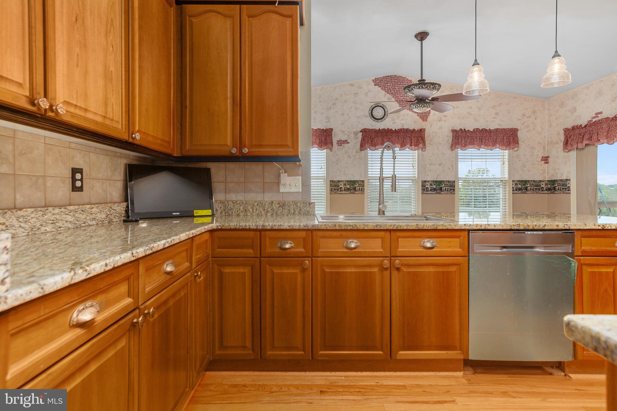 22428 Durberry Road Smithsburg, MD 21783 - Photo 7 of 55 Gallery Image 7