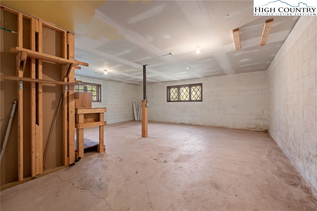 304 Glendale Drive Boone, NC 28607 - Photo 50 of 50 wooden floor in an empty room