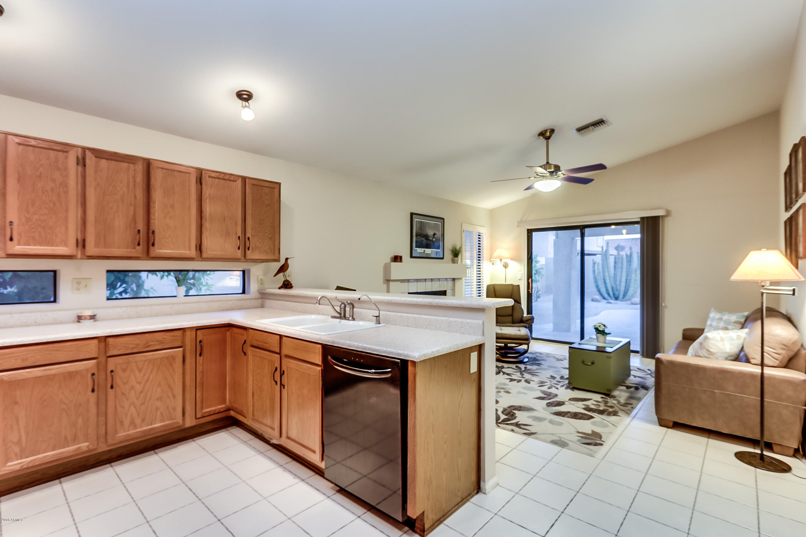 3509 East Desert Trumpet Road Phoenix, AZ 85044 - Photo 5 of 37 Kitchen Family Room