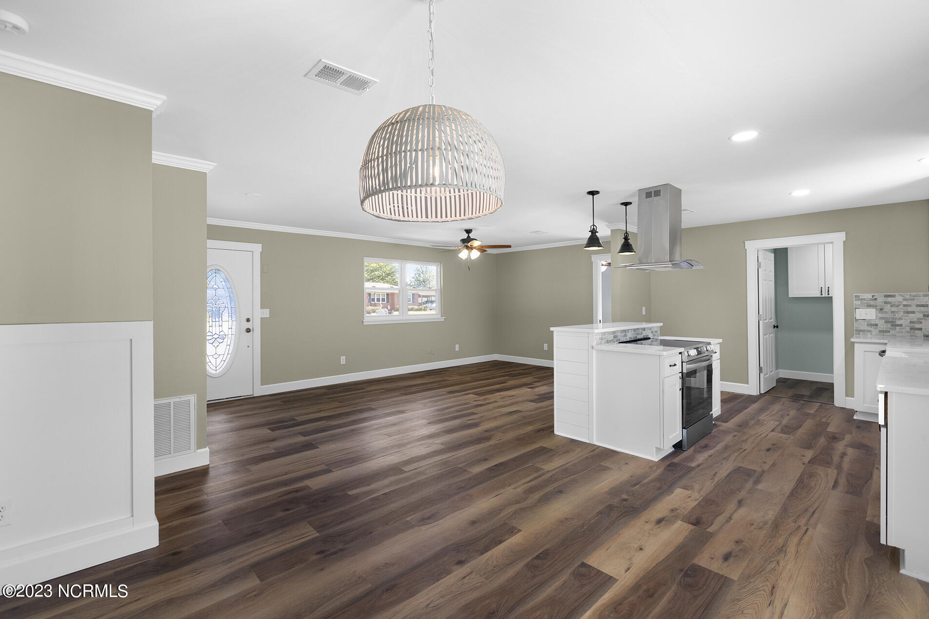 214 Spartan Road Wilmington, NC 28405 - Photo 14 of 38 Spartan214-5DRLFL33A1881-CR2