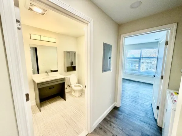 $2,495 | 882 Massachusetts Avenue, Unit 3C, Arlington, MA 02476