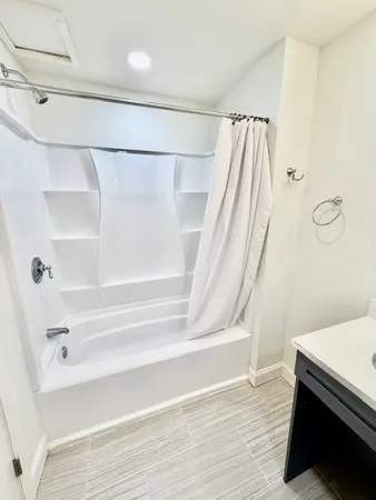 $2,495 | 882 Massachusetts Avenue, Unit 3C, Arlington, MA 02476